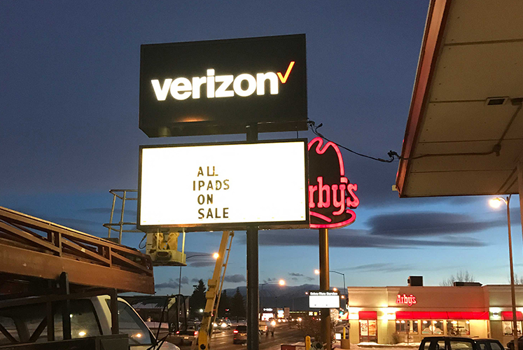 pylon signs